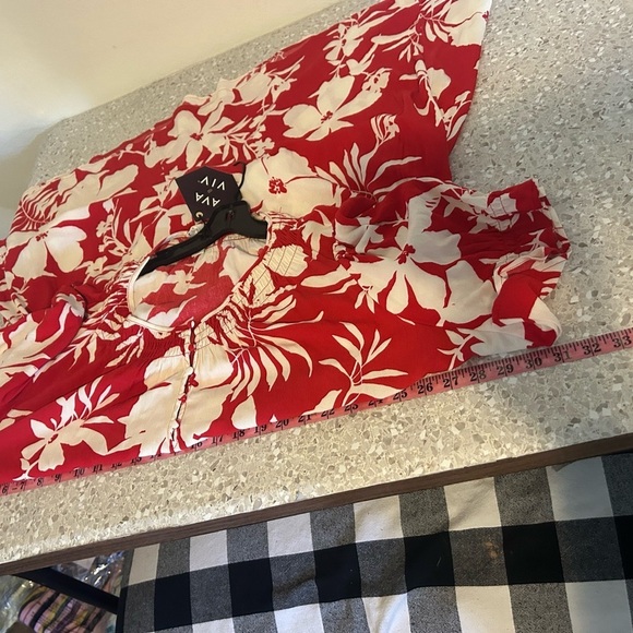 NWT Women's Short Sleeve Mini A-
Line Dress - Ava & Viv Red
Floral 3X - Picture 10 of 11